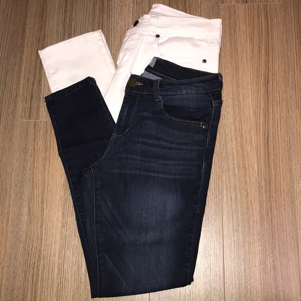Pair of skinny jeans with lots of stretch.